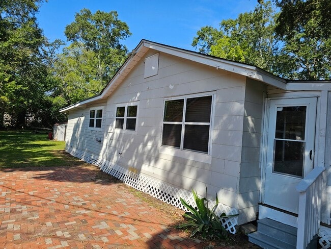 415 Dacey St in Biloxi, MS - Building Photo - Building Photo