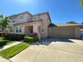 5050 Trouville Ln in Sacramento, CA - Building Photo