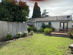 1716 Robbins St in Santa Barbara, CA - Building Photo - Building Photo