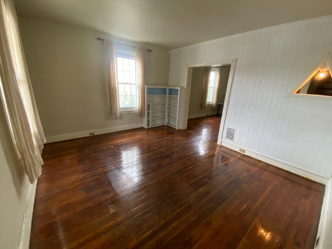 1015 E Pleasant Ave in Wyndmoor, PA - Building Photo - Building Photo