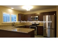 6026 Sierravale Way in Citrus Heights, CA - Foto de edificio - Building Photo