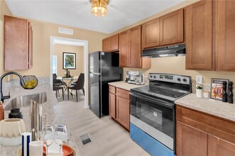 2512 3rd Ave E in Palmetto, FL - Building Photo - Building Photo