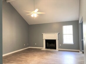 4311 Creekview Dr in Hephzibah, GA - Building Photo - Building Photo