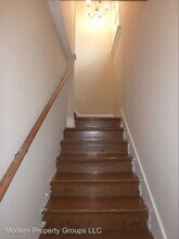 703 Hickman Ave in Columbia, MO - Building Photo - Building Photo