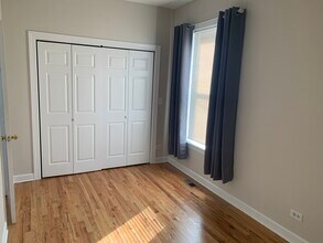 2744 W Cortland St in Chicago, IL - Foto de edificio - Building Photo