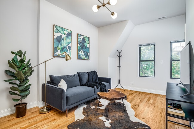 5407 S Harper Ave in Chicago, IL - Building Photo - Building Photo