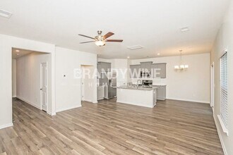423 Stonyhurst Dr in Irmo, SC - Foto de edificio - Building Photo