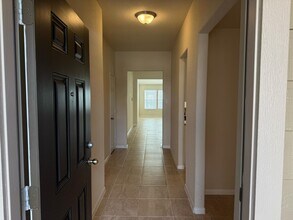 18323 Spruce Tree Line Trl in Houston, TX - Foto de edificio - Building Photo