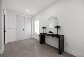 3368 SW 27th St in Miami, FL - Building Photo - Building Photo