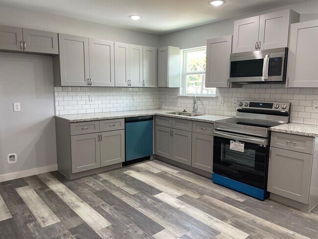 4114 Majestic St, Unit A in Houston, TX - Building Photo - Building Photo