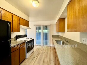 2737 Maywood Dr in Forest Grove, OR - Building Photo - Building Photo