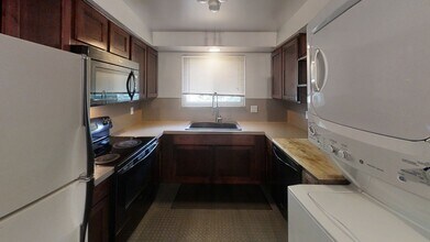 1546 Jones Dr in Ann Arbor, MI - Building Photo - Building Photo
