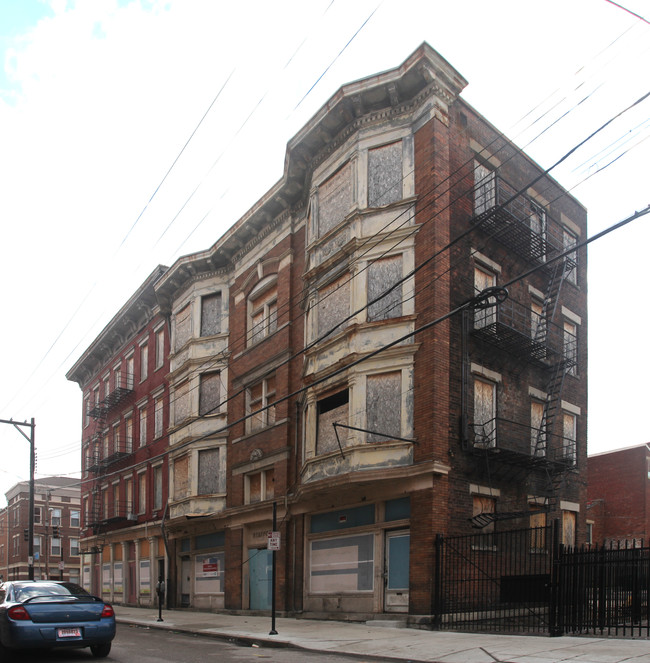 The Stafford in Cincinnati, OH - Building Photo - Building Photo