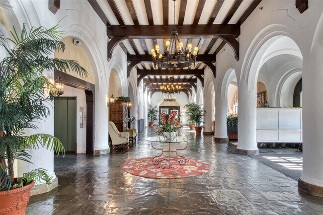 236 Edgemere St, Unit 223 in Montauk, NY - Building Photo - Building Photo