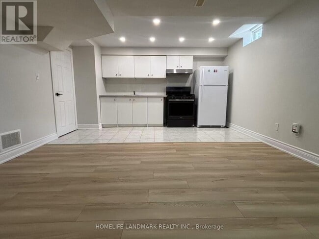 property at 28 Lugano Crescent
