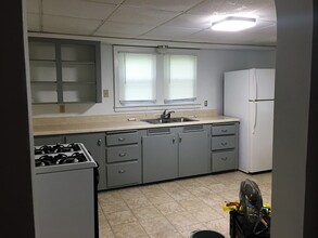 330 College Ave in Mount Pleasant, PA - Building Photo - Building Photo