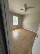 Colonial Square in Atlanta, GA - Foto de edificio - Building Photo