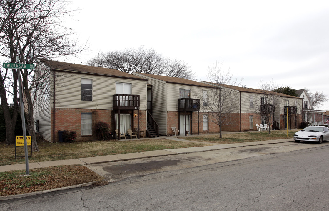 Pierce Place in Bartlesville, OK - Building Photo