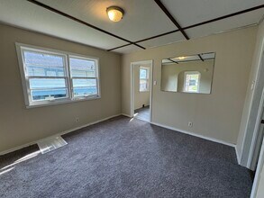 124 N Beard St in Danville, IL - Building Photo - Building Photo