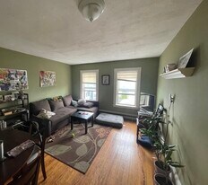 94 Boston Ave, Unit 3 in Somerville, MA - Building Photo