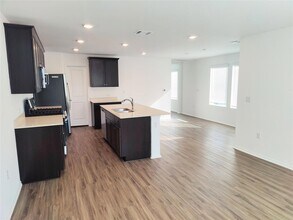 7128 Spotted Leaf Wy in Austin, TX - Building Photo - Building Photo