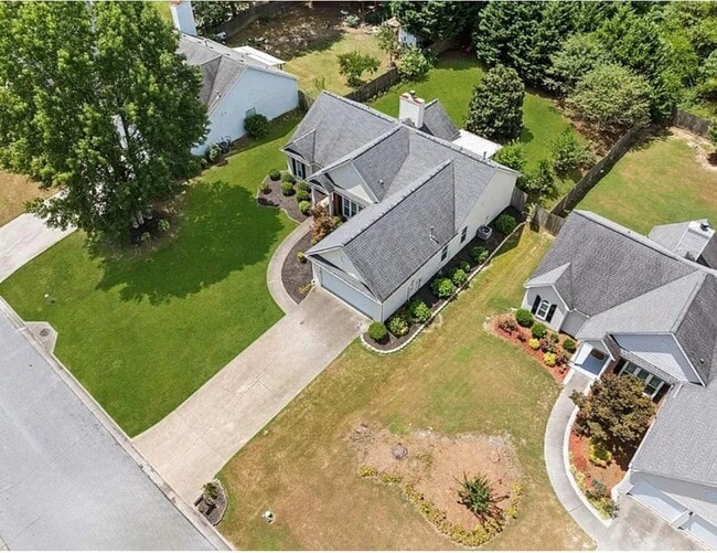 property at 1595 Hill Crossing Ct