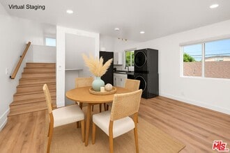 667 Brooks Ave in Los Angeles, CA - Building Photo - Building Photo