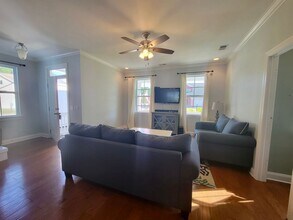201 Rice Mill Pl in Charleston, SC - Building Photo - Building Photo