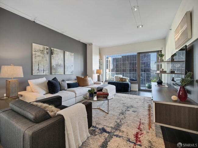 property at 1 Hawthorne St