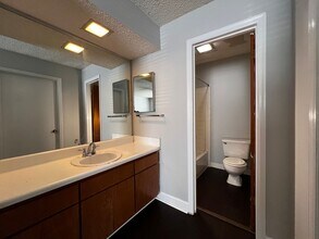 210 Appleby Dr in Athens, GA - Building Photo - Building Photo