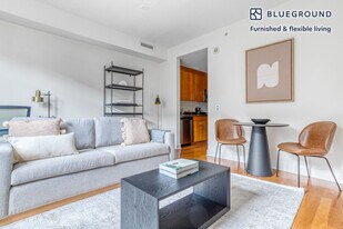 425 Massachusetts Ave NW in Washington, DC - Building Photo