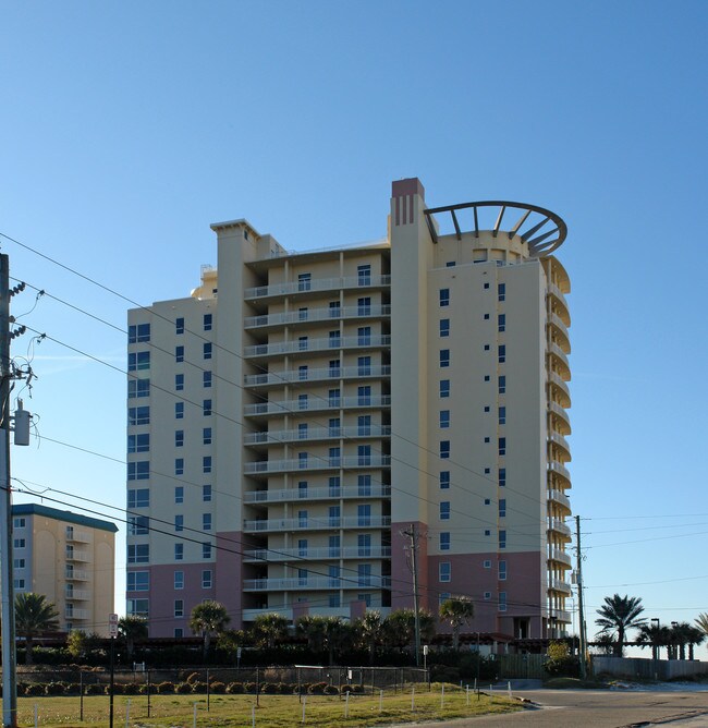 LA Playa in Pensacola, FL - Foto de edificio - Building Photo