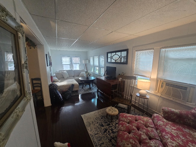 property at 5021 W Winona St