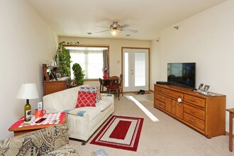 Tiverton Court Apartments in Ames, IA - Building Photo - Interior Photo