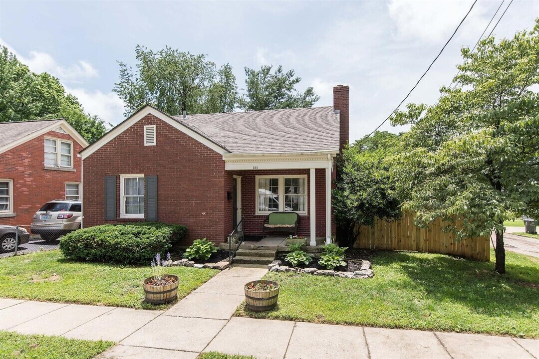224 Lackawanna Rd in Lexington, KY - Building Photo