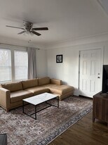 906 W Keith Ave, Unit SI ID1387478P in Waukegan, IL - Building Photo