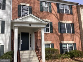 12 Normandy Square Ct in Aspen Hill, MD - Building Photo - Building Photo