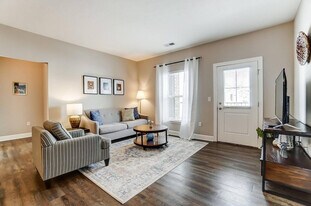 851 Sherwood Ln in Westerville, OH - Building Photo