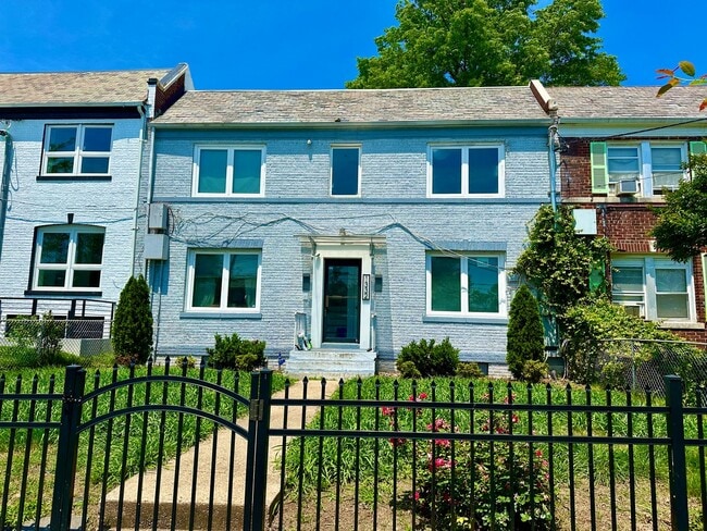 property at 1332 Bryant St NE