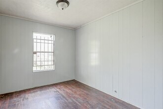 5315 Bellfort Ct in Houston, TX - Building Photo - Building Photo