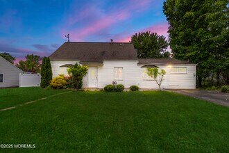 297 Highland Ave in Long Branch, NJ - Building Photo - Building Photo