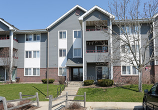 Brandywood Apartments in Oak Creek, WI - Foto de edificio - Building Photo