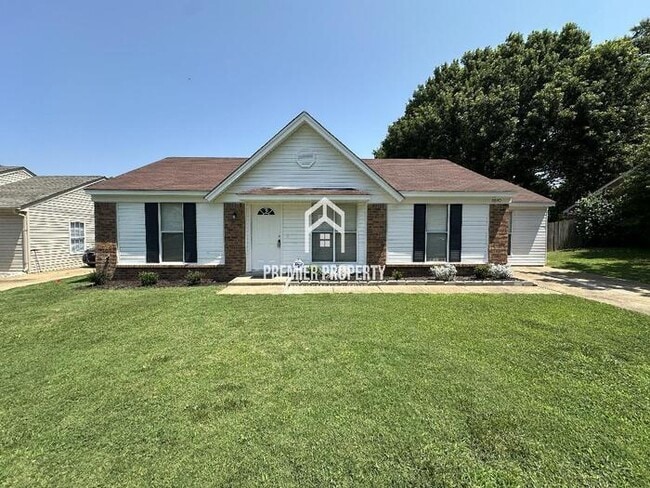 property at 3840 Heathcliff Dr