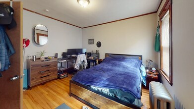 60 Pinkert St, Unit 60 in Medford, MA - Foto de edificio - Building Photo