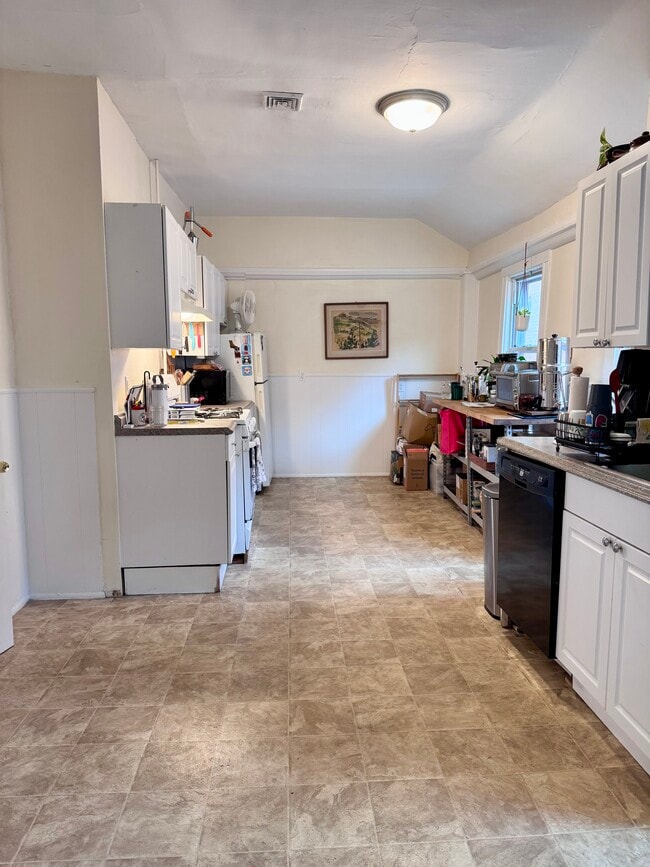 122 Gore St, Unit 2 in Cambridge, MA - Building Photo - Building Photo