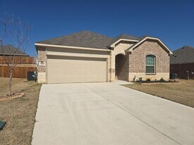 1209 Dragon Wy in Azle, TX - Building Photo