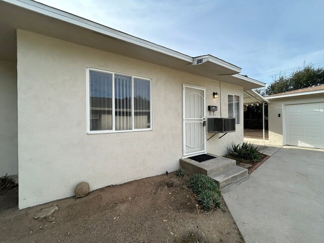 322 La Paloma St in Redlands, CA - Building Photo - Building Photo