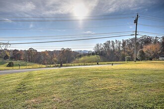 619 Old Stage Rd in Gray, TN - Building Photo - Building Photo