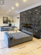 50-950 Disera Dr in Vaughan, ON - Building Photo - Building Photo