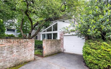4512 Cortland Rd in Chevy Chase, MD - Building Photo - Building Photo